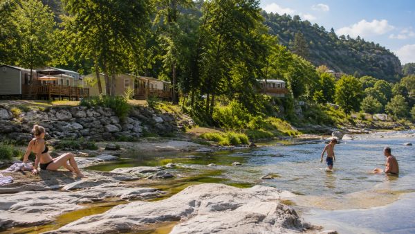 Un séjour ressourçant en camping Ardèche bord de rivière
